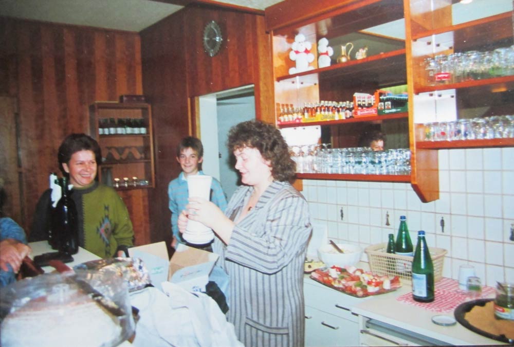 Bäckerei Hütter Geschichte 1980er Erstes CAFE